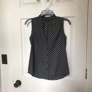 5/$30- Black Chiffon Top